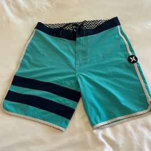 Hurley Phantom board shorts size 29 waist